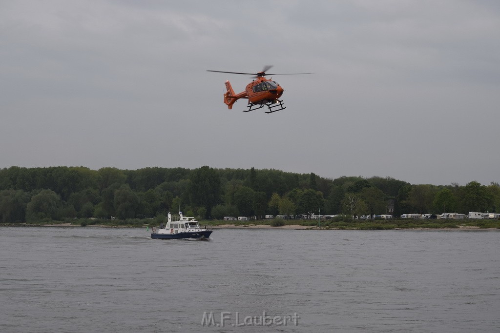 PRhein Koeln Porz Ensen Schwimmer untergegangen P063.JPG - Miklos Laubert